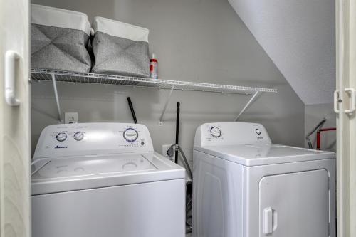 1408 Perrin Dr, Unit A - Ocean Walk Sleeps 8 photo 6