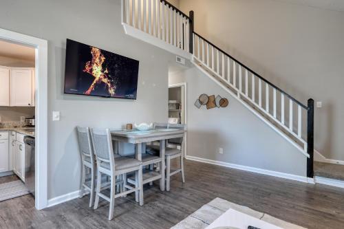 1408 Perrin Dr, Unit A - Ocean Walk Sleeps 8 photo 12
