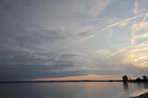 Afbeelding uit fotogalerij van Ferienzimmer Ellisee, kontaktloser Check-in in Friedrichshafen