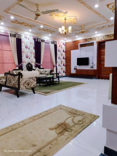 Televisyen dan/atau pusat hiburan di House In lahore