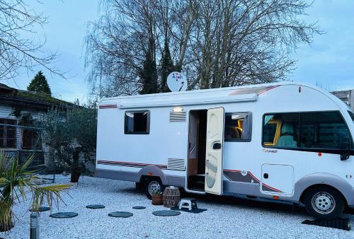 Terrain de loisirs en plein centre de Lièvin camping car