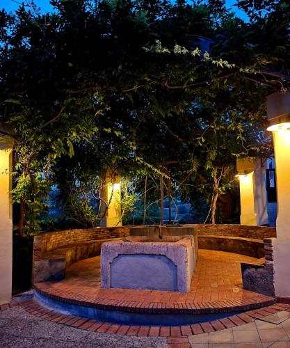 Antico Borgo Etneo Country Hotelにある庭