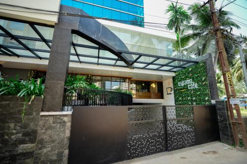 Bangunan di mana terletaknya hotel
