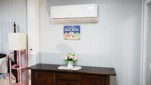Gambar di galeri bagi I love Lucy Bay front Studio di Gulf Shores