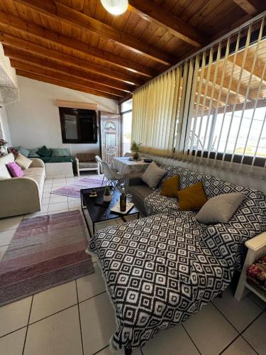 Μια τηλεόραση ή/και κέντρο ψυχαγωγίας στο xara house