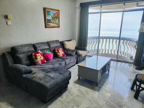 Billede fra billedgalleriet på GLORY BEACH 3BR Apartments with SEA VIEW i Port Dickson