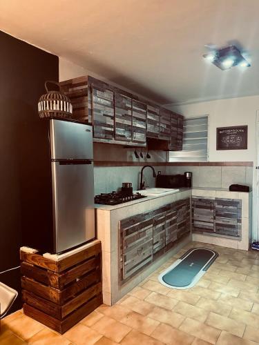 Kuchyň nebo kuchyňský kout v ubytování Moon’s Place