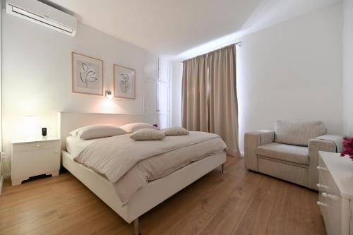 Near Zadar city center apartment with free parking and air condition in each room