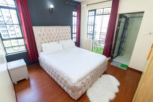 Lovely One Bedroom with Balcony views