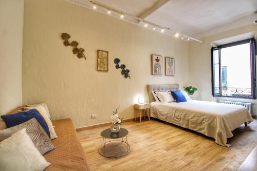 Lovely 2 Bedroom apartment by YourHost