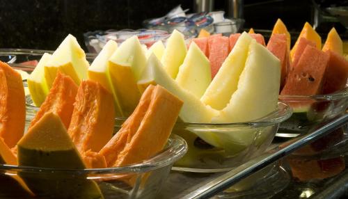 Makanan di atau berdekatan hotel