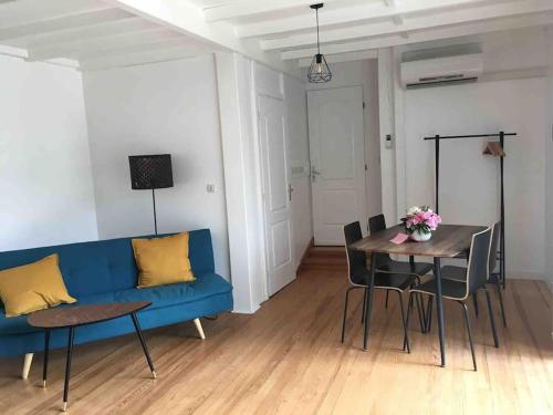 Posezení v ubytování Studio independant dans maison basque