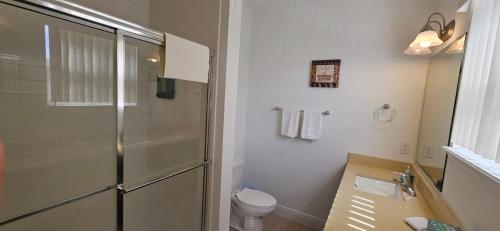 Resort-Style Home in gated community with ammenities close to MCO and Parks! photo 37