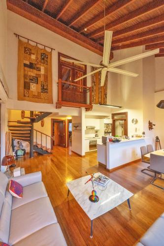 Casco Viejo, Loft de 150 m2, 492 feet