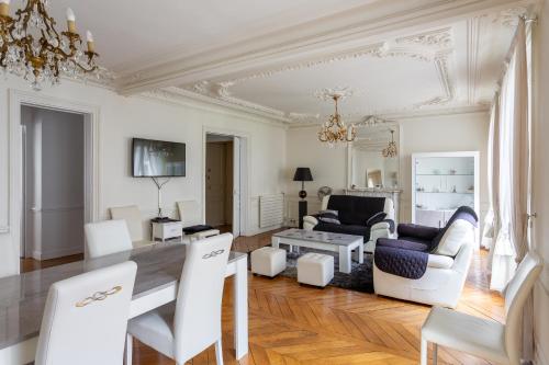 SACRE COEUR Grand Duplex 130 m2 - 4 chambres + double living