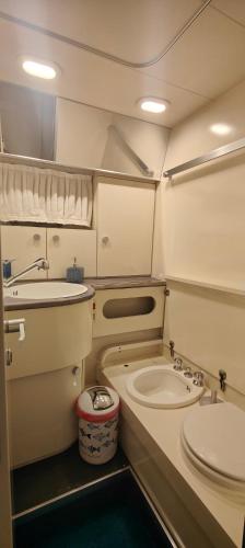 Desirè Charming House Boat photo 22