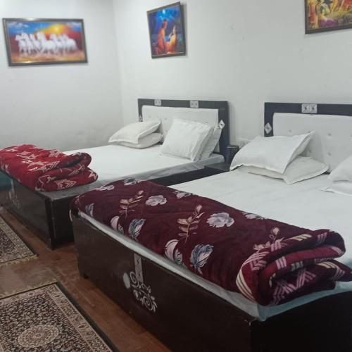 Imagen de la galería de Somnath residency radhe nikunj, en Vrindāvan