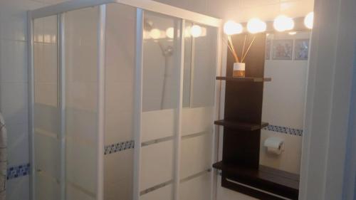 Central Studio #409 near Beaches &free WIFI