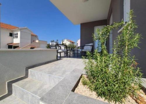 Gallery image of The Palms Luxury Pool Aparthotel in Novalja