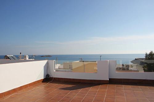 a balcony with a view of the ocean at Duplex Antonio Machado in Carboneras
