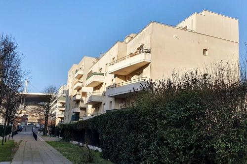 Photo de la galerie de l'établissement Olympia - Penthouse of 120 sqm - 100m from the Stade de France, à Saint-Denis