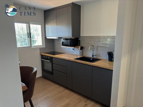 Dapur atau dapur kecil di CasaTIMS - Adults Only