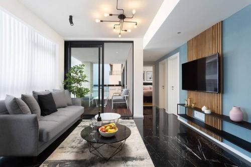 At Renoma Stunning 2BR with Sea View by HolyGuest