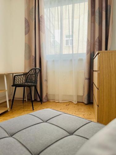 Cama o camas de una habitación en ParkSide by BestChoice - Self Check-in with Parking Option