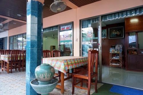 Gallery image of Royal Beach Guest House in Hua Hin