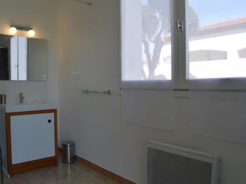 Ванна кімната в Maison Latour-Bas-Elne, 2 pièces, 4 personnes - FR-1-225-650