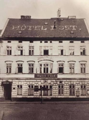 a black and white photo of a building at Ubytování in Karlovy Vary