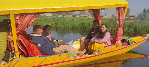 Clients de l'établissement Houseboat Wild Rose