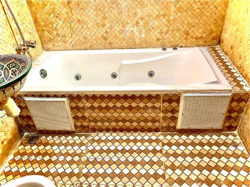 Fotografie z fotogalerie ubytování Riad Atlas logement entier privé avec jacuzzi au cœur de Marrakesh entire accommodation v Marrákéši