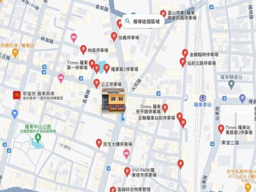 羅東鎮にある貴族旅社 宜蘭縣旅館095號の赤い斑点のある都市地図