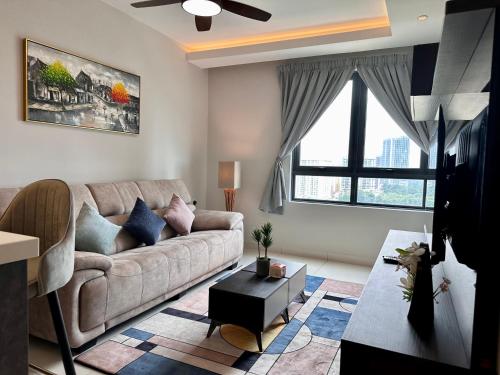 Posezení v ubytování Design Haven Suite - Contemporary Comfort for 2 at Subang Jaya