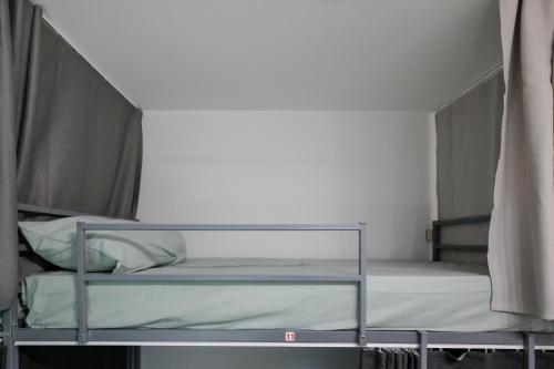 Postel nebo postele na pokoji v ubytování Hostel Best Skopje