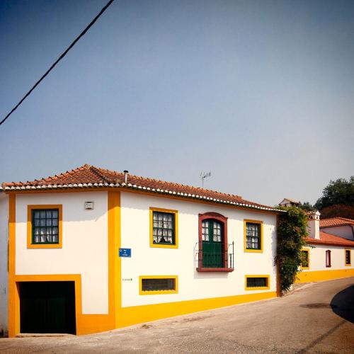 Το κτήριο όπου στεγάζεται  the country house