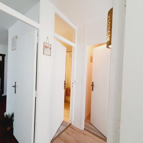 Imagen de la galería de Séjour cosy près de Paris T3 cuisine ouverte et bar, en Ris-Orangis