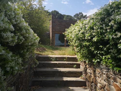 セルヴァ・デ・マルにあるCap de Creus : bungalow, jardin y vista al mar.のギャラリーの写真