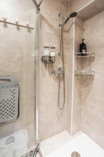 Paris my home, GF, AIR COND, 2 SHOWERS, 2 WC photo 29