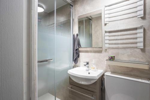 Paris my home, GF, AIR COND, 2 SHOWERS, 2 WC photo 31