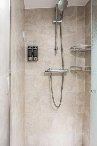 Paris my home, GF, AIR COND, 2 SHOWERS, 2 WC photo 32