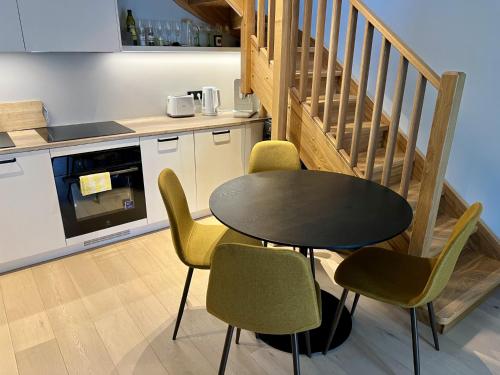 Kuhinja oz. manjša kuhinja v nastanitvi Saue Apartment
