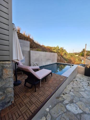 Πισίνα στο ή κοντά στο Jennas House