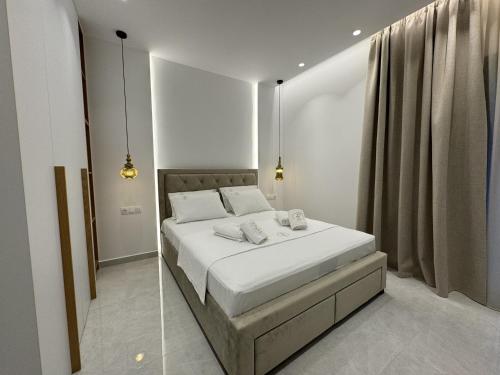 Platinum River Apartments