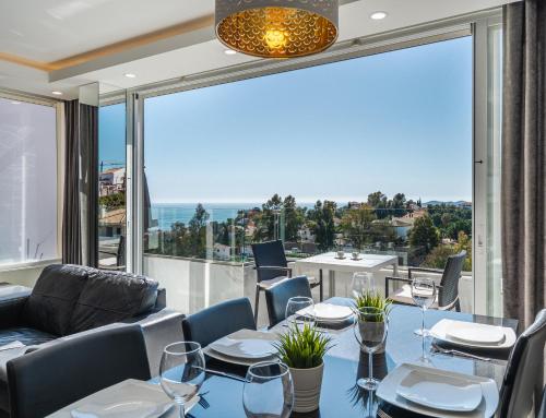 Luxurious Hillside Villa with Private Pool - Sea & Mountain Views