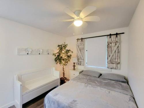 Gallery image of Lazy Daisy - Perfect cottage for a Lake Erie getaway! in Port Colborne