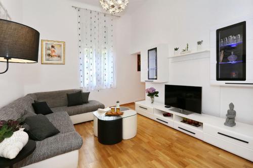 Spacious apartment Zarita