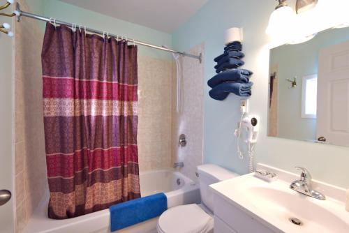 Ванная комната в Jacques Cartier Motel