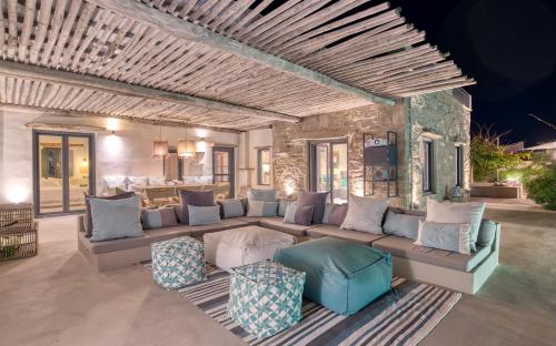 Gallery image of Einzigartige Villa in Paros mit Jacuzzi und Strandzugang in Molos Parou
